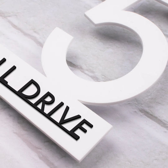 FloatHaus| Schwebendes Acryl Hausnummernschild